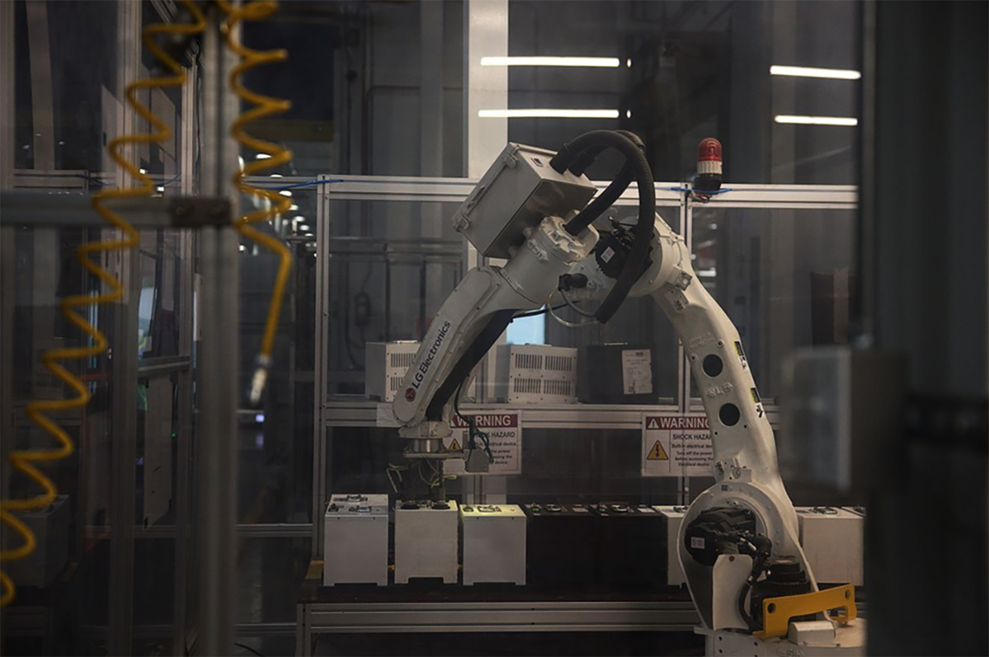 [On the Job] A Day With Charles Lonergan, Manufacturing Director at LG’s Tennessee Smart Factory