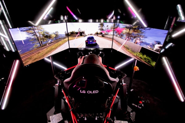 Racing Game Fans Experience﻿ Forza Horizon 5 on World’s Only “Dream ...