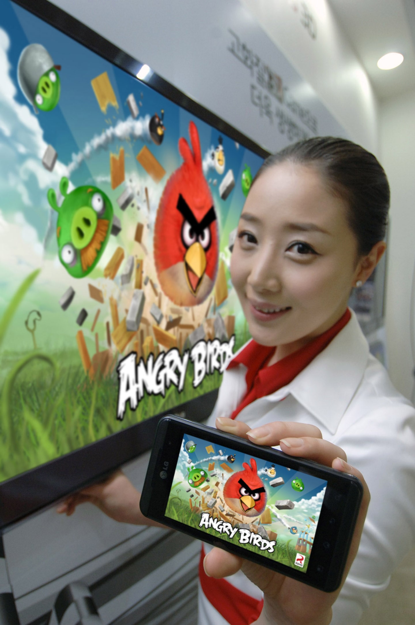 ANGRY BIRDS RIO ON OPTIMUS SERIES SMARTPHONES