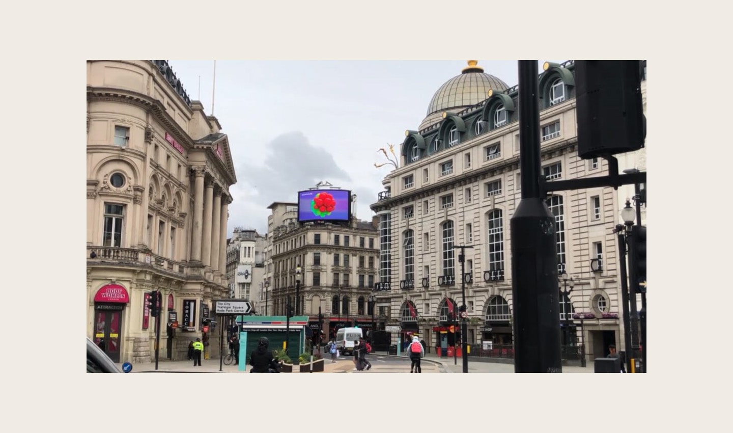 LG's digital billboard in Piccadilly Circus, London displaying an animation representing the function of LG SIGNATURE Wine Cellar