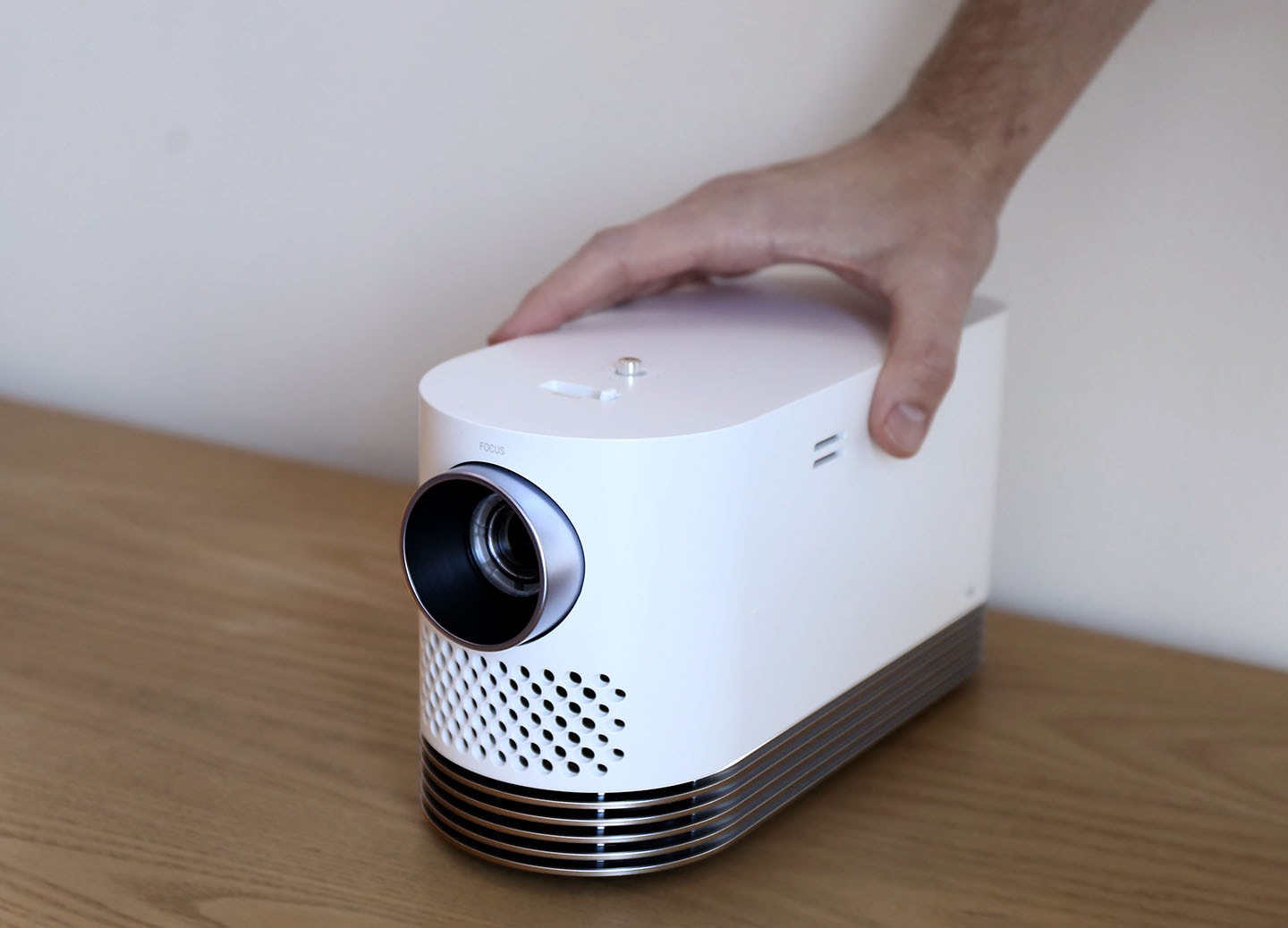 LG PROBEAM LASER PROJECTOR (MODEL HF80J)