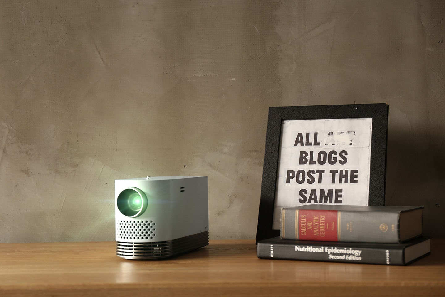 LG PROBEAM LASER PROJECTOR (MODEL HF80J)