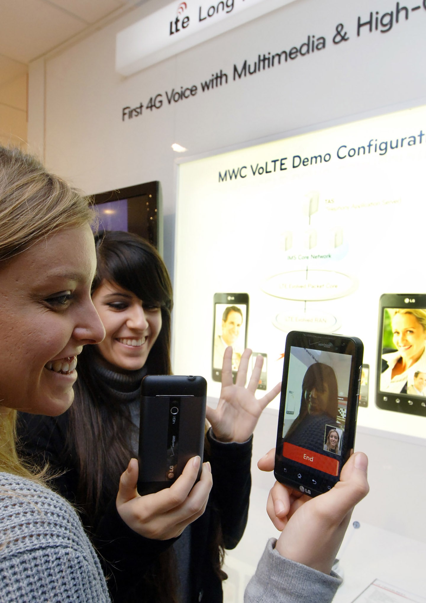 LG UNVEILS REVOLUTIONARY LTE VOICE/VIDEO CALLING