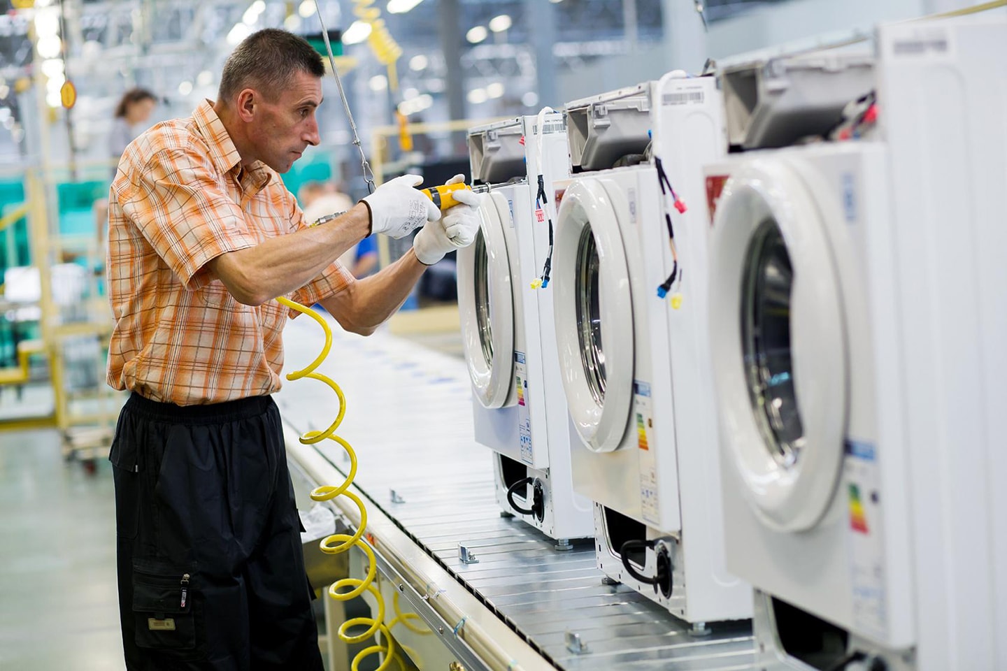 LG EXPANDS APPLIANCE PRODUCTION LINES IN EUROPE