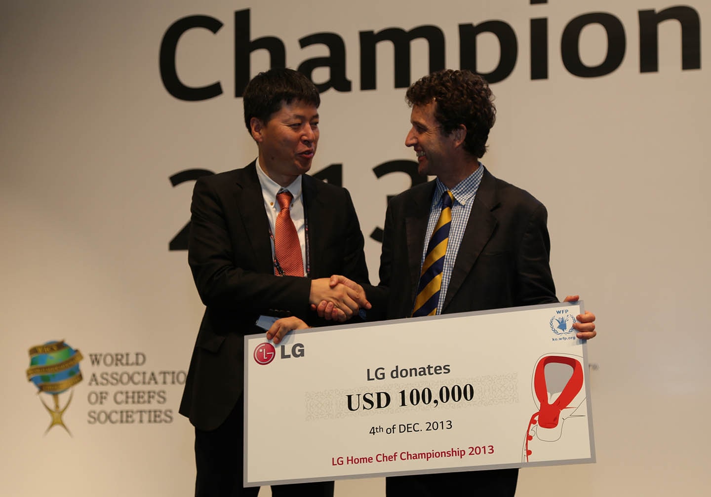 TEAM VIETNAM WINS HOME CHEF CHAMPIONSHIP 2013 GLOBAL MASTERS