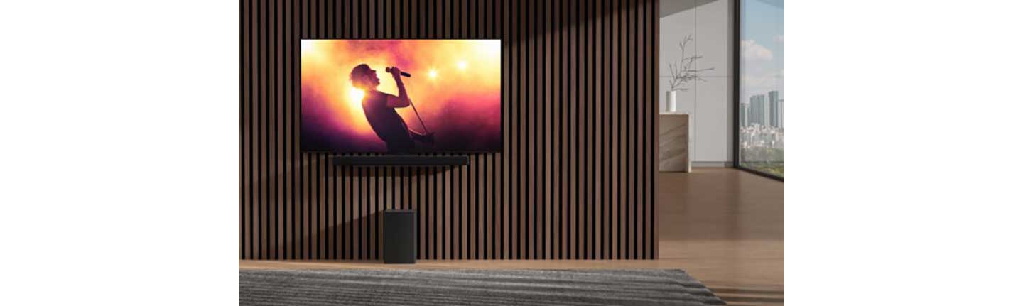 LG’s AI ThinQ-enabled products including OLED TV, LG SUPER UHD TV, LG XBOOM and LG Soundbar above four EISA AWARD logos.