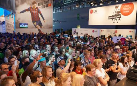 LG IPS MONITORS TAKE CENTER STAGE AT GAMESCOM 2013