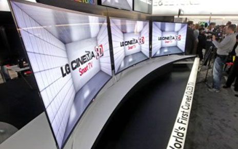 LG SHOWS ITS FIRST OLED TV WITH CURVED SCREEN