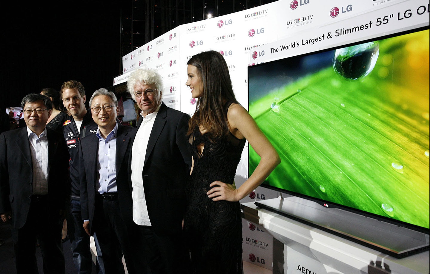 LG USHERS IN A NEW ERA OF VIEWING PLEASURE WITH “ULTIMATE DISPLAY” OLED TV