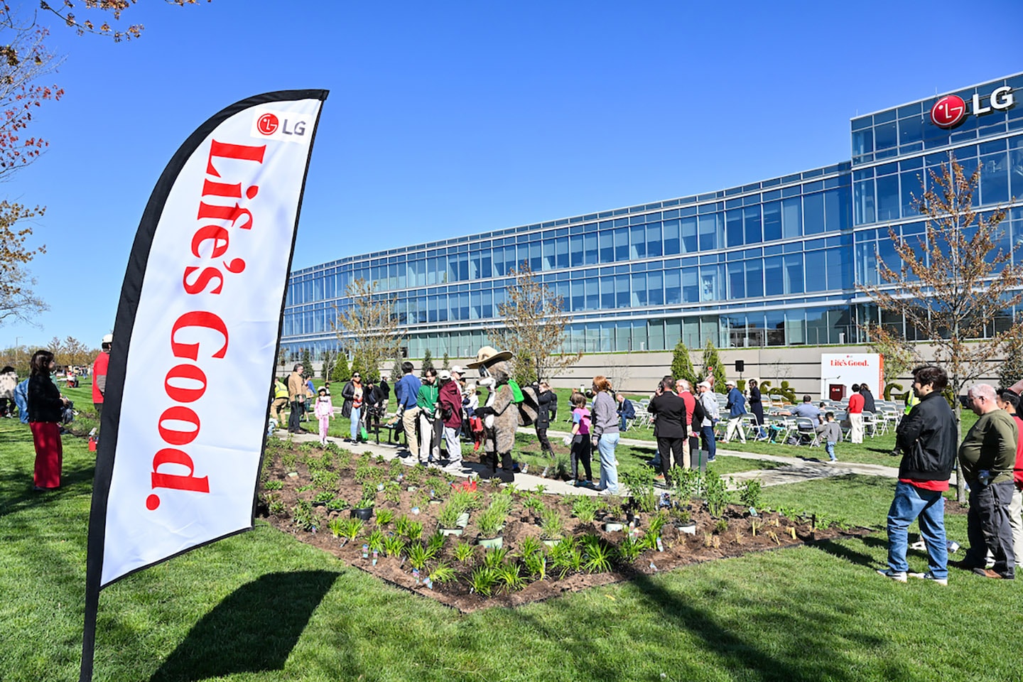Attendees plant native species at the new pollinator garden at Life’s Good Earth Day Fair, Monday, April 22, 2024, at the LG Electronics North American Innovation Campus in Englewood Cliffs, NJ. The event hosted a range of activities that highlighted the importance of sustainable practices including the unveiling of the pollinator garden which earned a Certified Wildlife Habitat® certification from National Wildlife Federation. (Diane Bondareff/AP Images for LG Electronics)