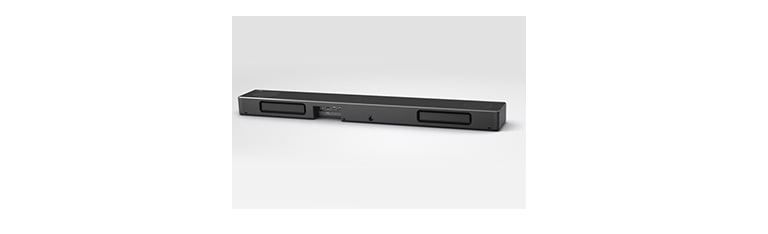 LG Soundbar 的背面在白色背景上。雙重主動式重低音揚聲器在 Soundbar 後方。