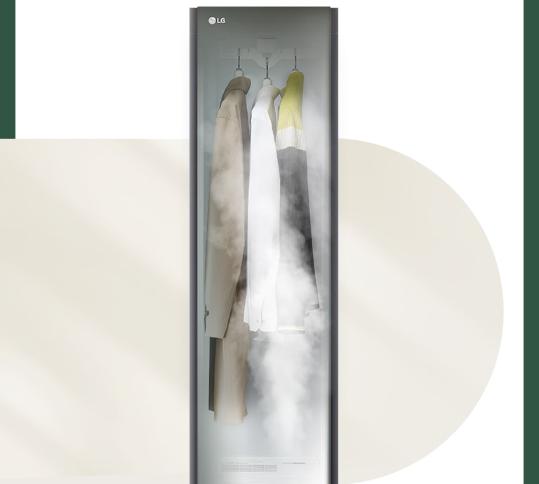 圖像顯示了 LG TrueSteam™ 的產品內部，並且其對衣物的作用。