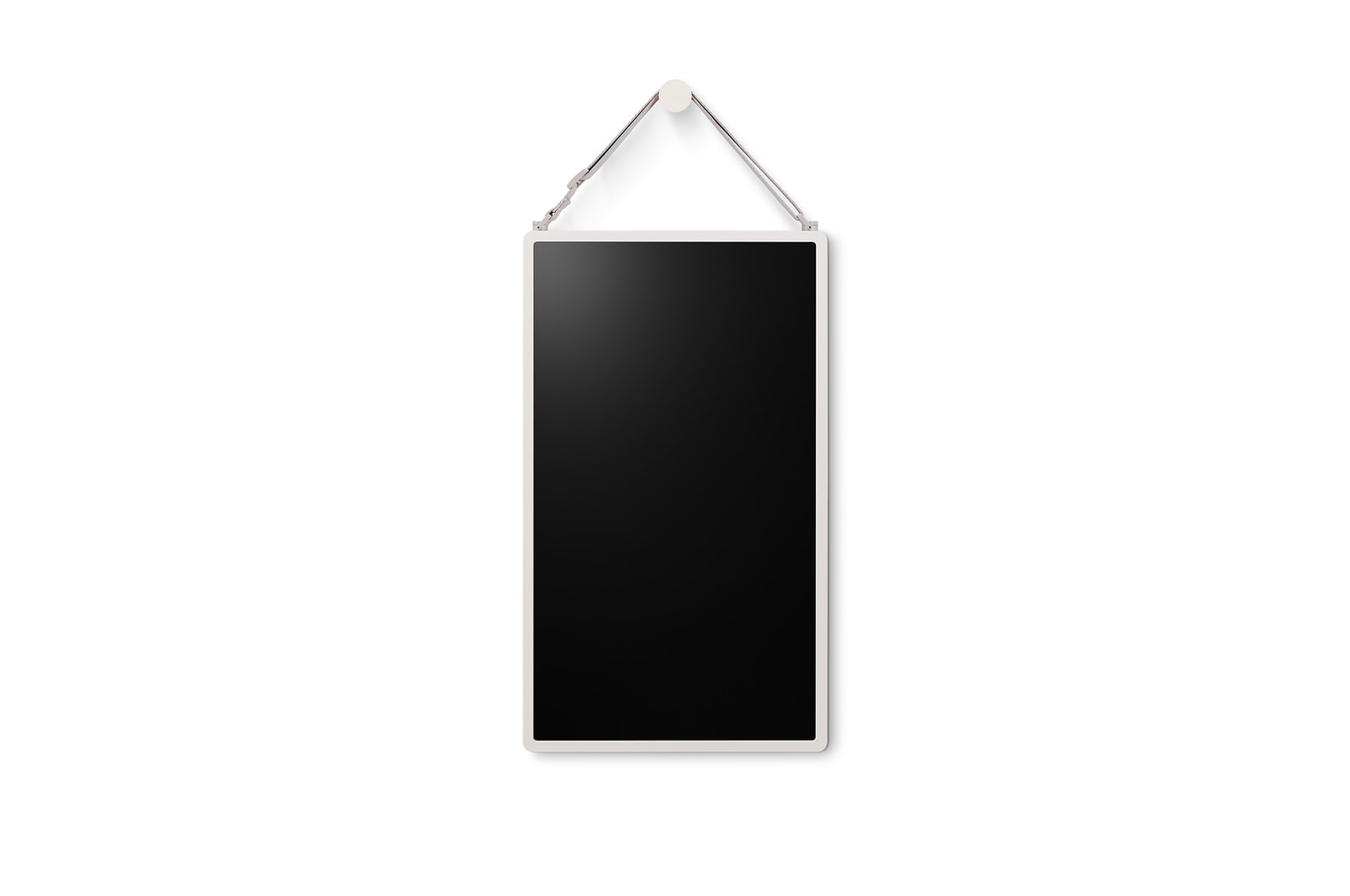 LG StanbyME 2 以掛牆帶懸掛在牆上。