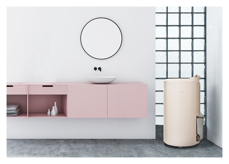 此影像主要呈現樺木白色的 LG Puricare™ Objet Collection 智能抽濕機，而背景是浴室。