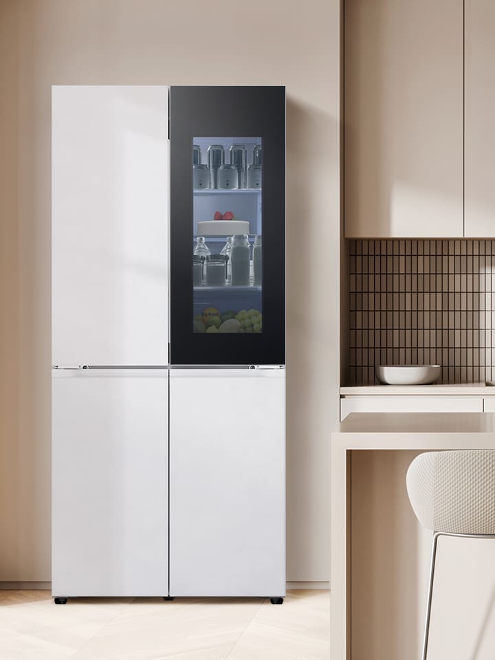 現代廚房中的 LG 冰箱採用時尚的設計,可與各種室內裝潢完美融合。