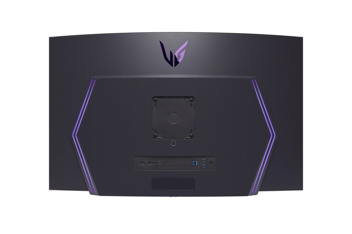 燈光開著的 45GS95QE 放大後視圖