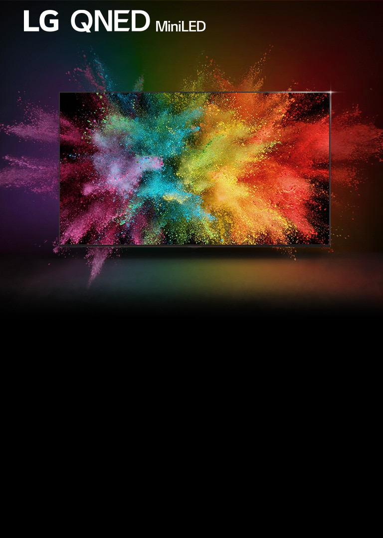 一台 LG QNED 電視位於昏暗的房間內。染色粉末在電視上讓彩虹色彩炸開。