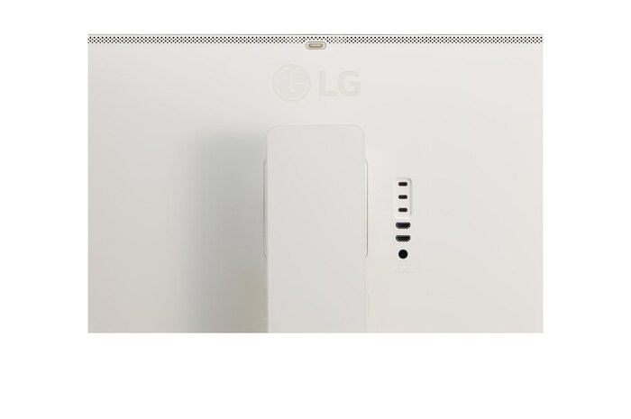 LG 智能顯示器 32SR83U-W 的側視圖