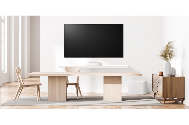 LG 3.2.1 Channel Eclair Wireless Sound Bar with Dolby Atmos<sup>®</sup>, QP5W