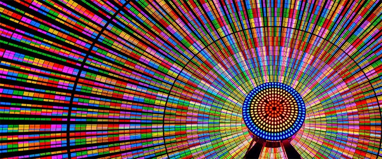 The Seattle Great Wheel shining with  lots of colors