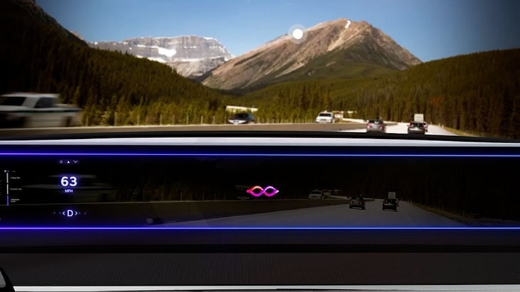It recognizes landmarks, remembers driver preferences, and uses AI to suggest personalized recommendations.
