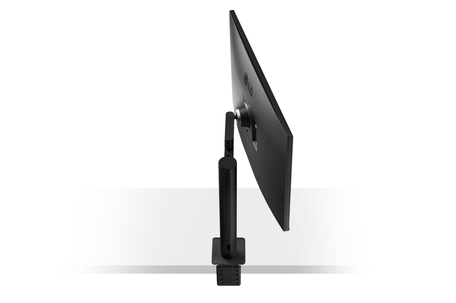 LG 31.5" UHD 4K Ergo IPS Monitor with USB Type-C™, 32UN880-B