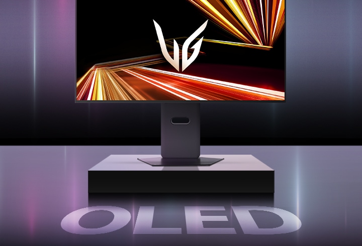 Front image of the UltraGear™ OLED 32GX850A gaming monitor.	
