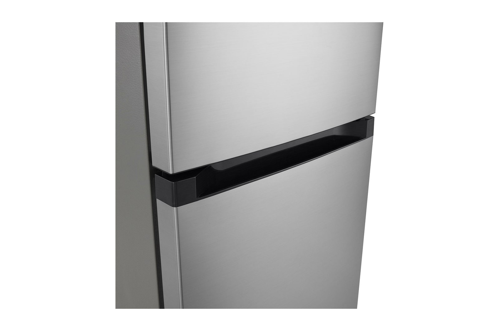 LG Bottom Freezer Refrigerator m226mpybam featuring a sleek, ergonomic Pocket Handle design.