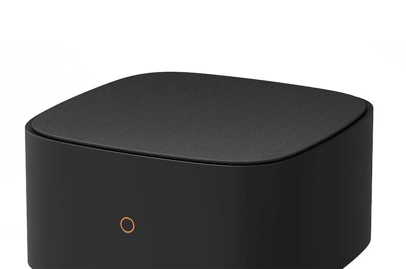 top close-up of Sound Suite W7