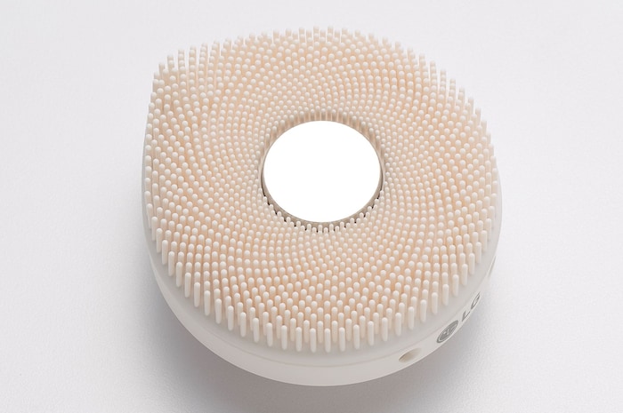 Laid view of LG Pra.L WashPop BCP2A