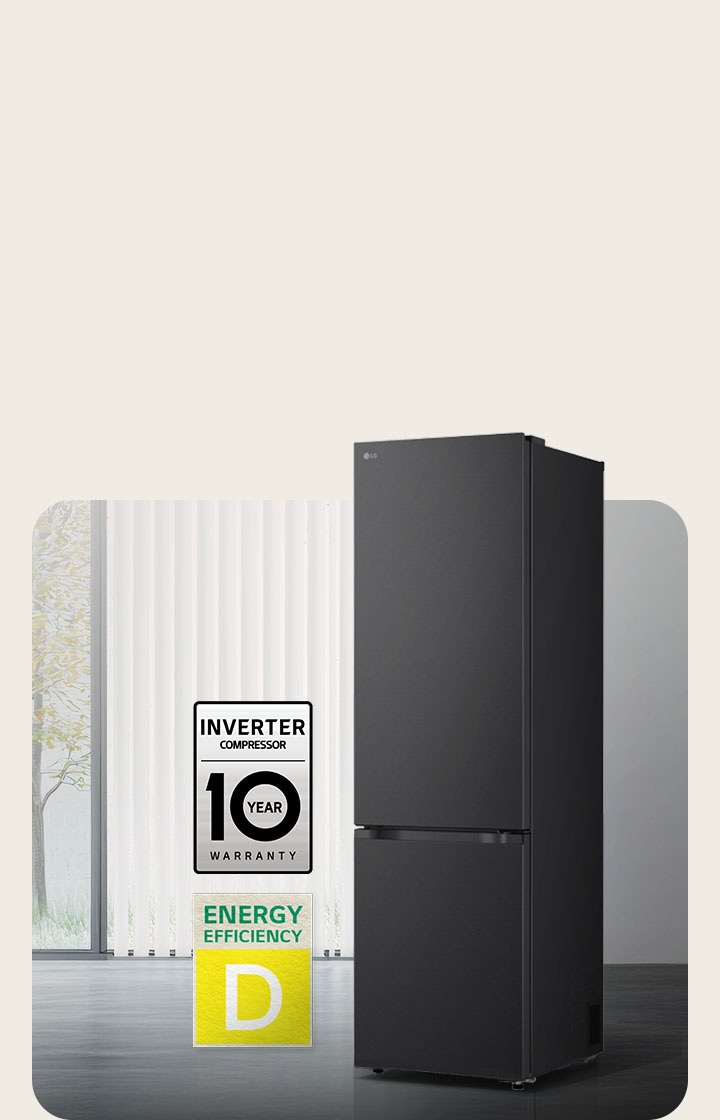 LG matt fekete alulfagyasztós hűtő egy szobában, 10 éves Smart Inverter Kompresszor garancia és A energiahatékonyság ikonok.