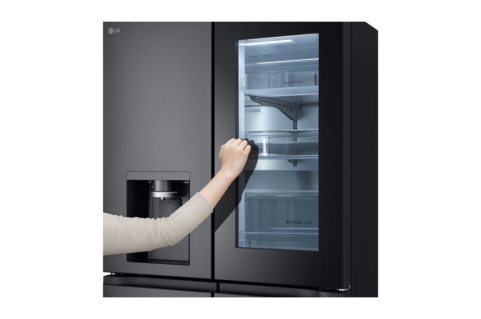 LG InstaView™ Négyajtós hűtőszekrény DoorCooling⁺™, Craft Ice™ és ThinQ™ technológia, 638L kapacitás, GMG960EVEE