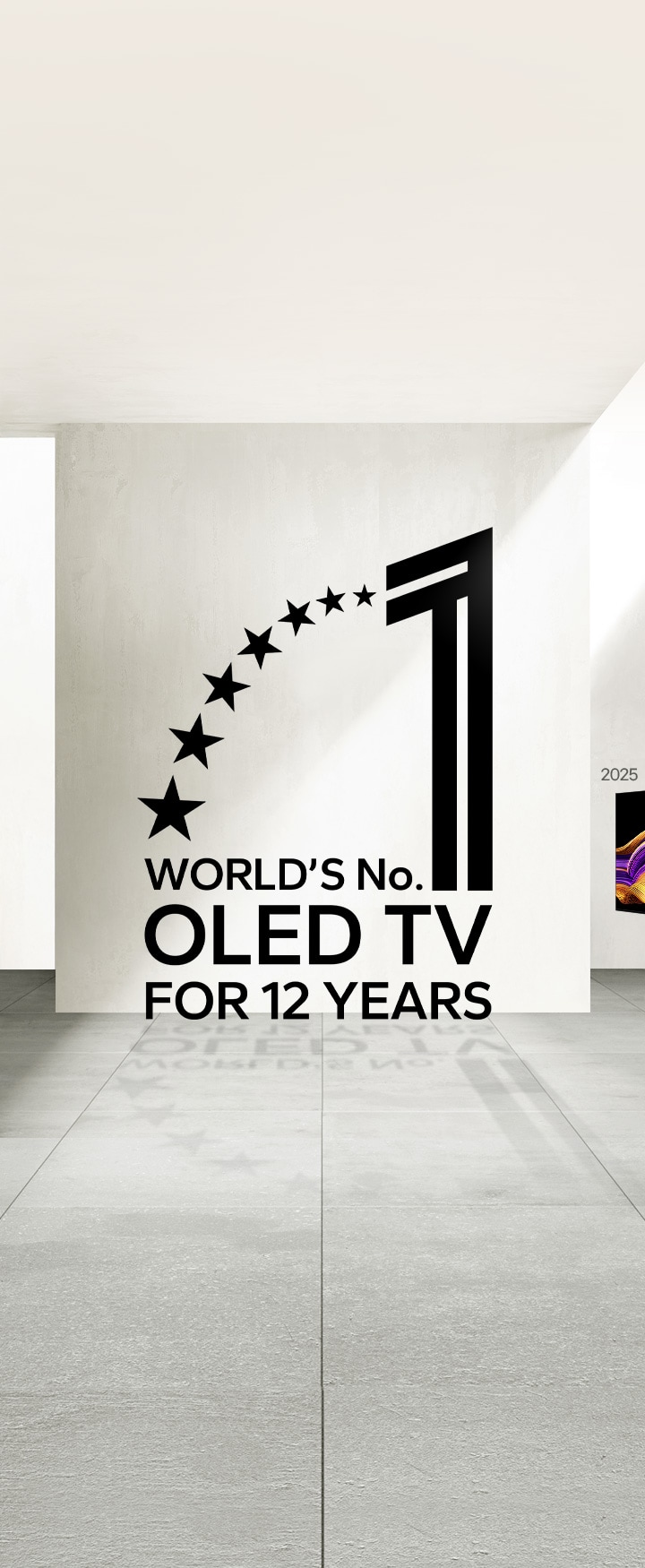 Lambang “World's number 1 OLED TV for 12 Years". Latar belakangnya tampak seperti ruang pameran. Di kejauhan, LG OLED TV dapat terlihat. 