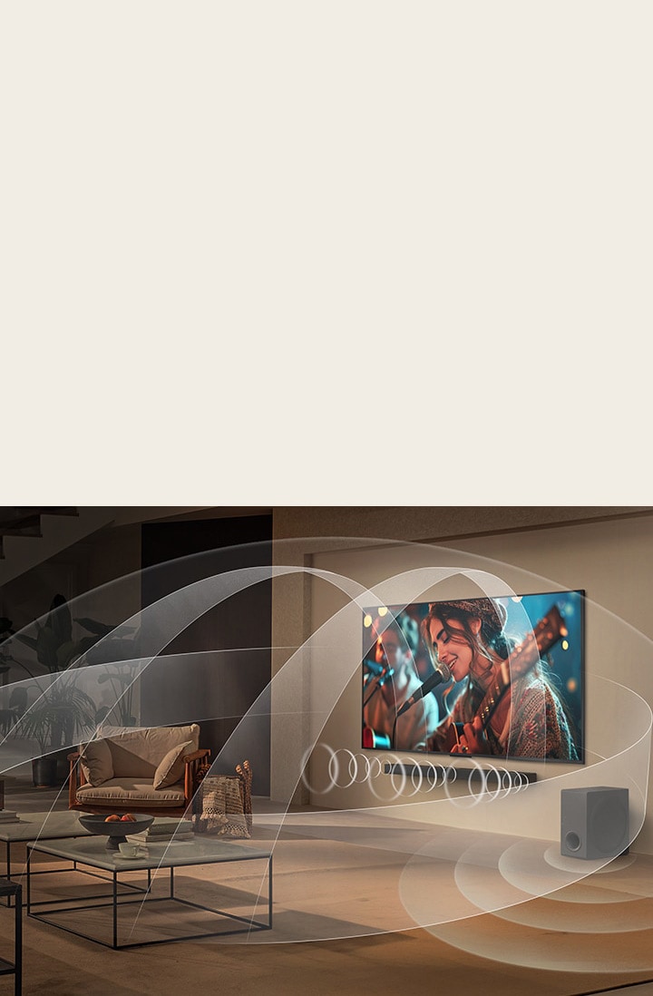 Ruang tamu dengan LG QNED TV dan LG Soundbar dengan grafis yang merepresentasikan bagaimana kedua perangkat tersebut mengisi ruang dengan suara multi-surround.