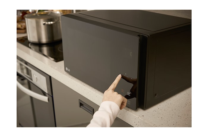 LG 25L NeoChef™ Microwave Solo Smart Inverter, MS2595DIS