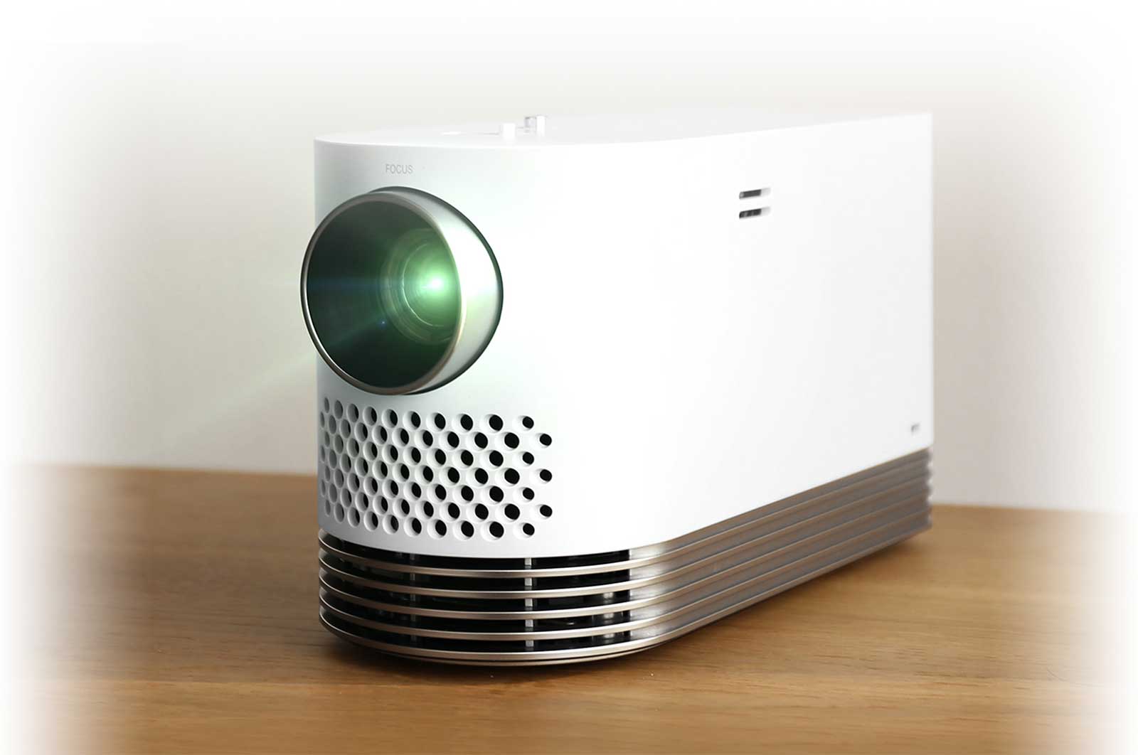 LG Proyektor Laser 4K UHD, HF80LG