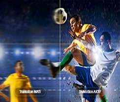LG Mini RGB evo AI MRGB85 dengan TruMotion menyoroti kehalusan gerakan dalam adegan sepak bola layar terpisah, aksi buram yang kontras dengan TruMotion Off dan gerakan yang tajam dan jernih dengan TruMotion On untuk menekankan kejernihan dalam olahraga yang serba cepat.