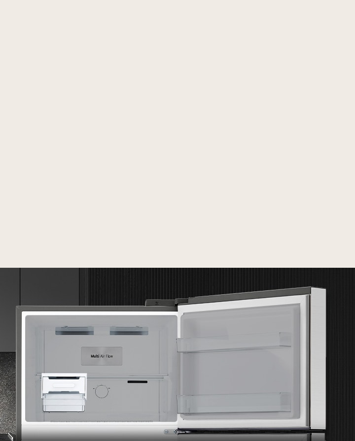 Kompartemen freezer yang luas dan penyimpanan es berlimpah berkat Spaceplus™ Ice System.
