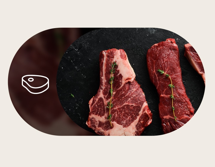 Animasi yang menampilkan berbagai sayuran, makanan laut, dan daging meluncur secara horizontal di layar.