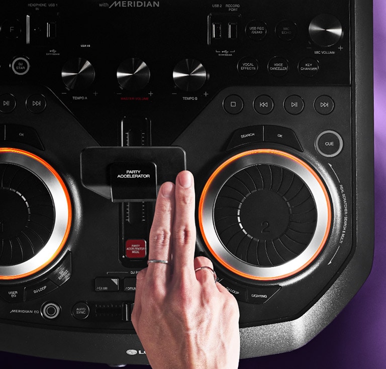 LG XBOOM OL100 Party Accelerator