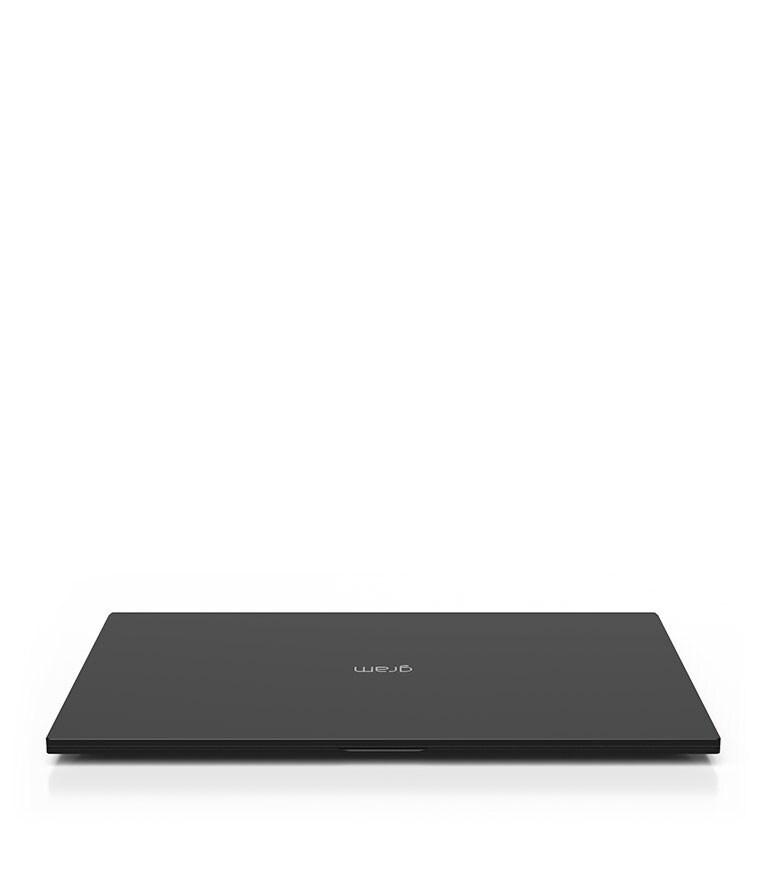 gram offering 17 (43.2cm) Screen and 1.35kg