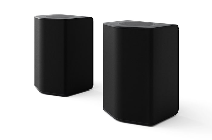 Vista delle casse posteriori orientate verso sinistra