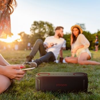 Immagine ambientata dello speaker xboom Bounce