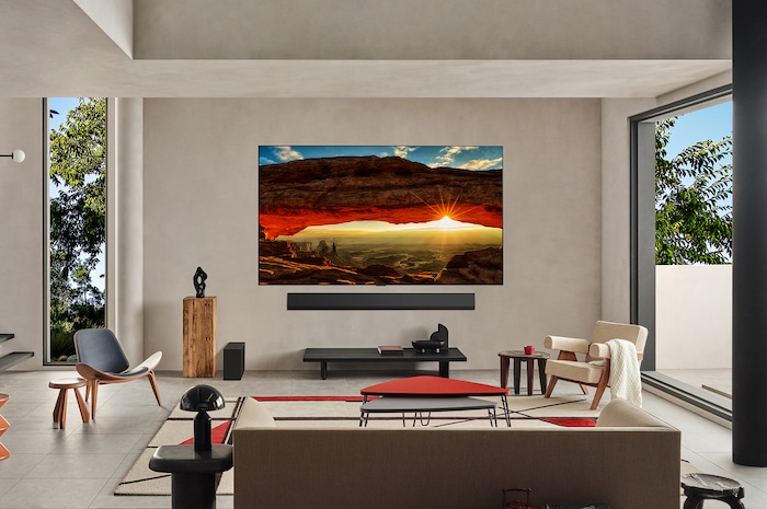 TV installato in un salotto