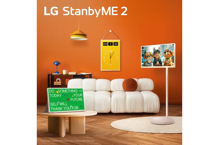 Schermi LG StanbyME 2 esposti in un moderno soggiorno. Uno è su supporto, uno è appeso alla parete e un altro è posizionato su un tavolo con la cover folio.
