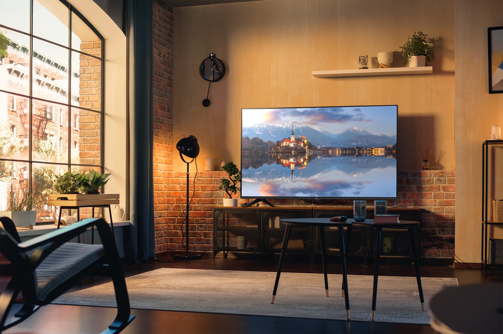 Immagine ambientata del TV LG UA73 43 pollici 43UA73006LA