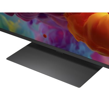 Dettaglio della base da appoggio del TV LG QNED evo Mini LED 65QNED87B6A