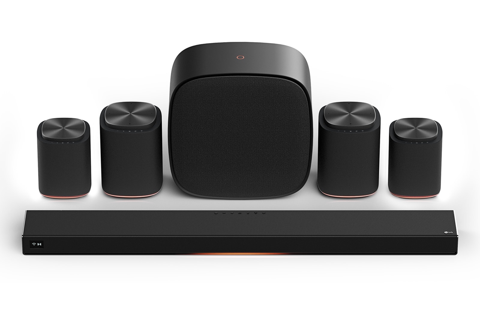 Vista frontale di Immersive Quad Suite 7 | Sound Suite con soundbar H7, subwoofer W7, 2 speaker M7 e 2 speaker M5 H7.M5M7W7001