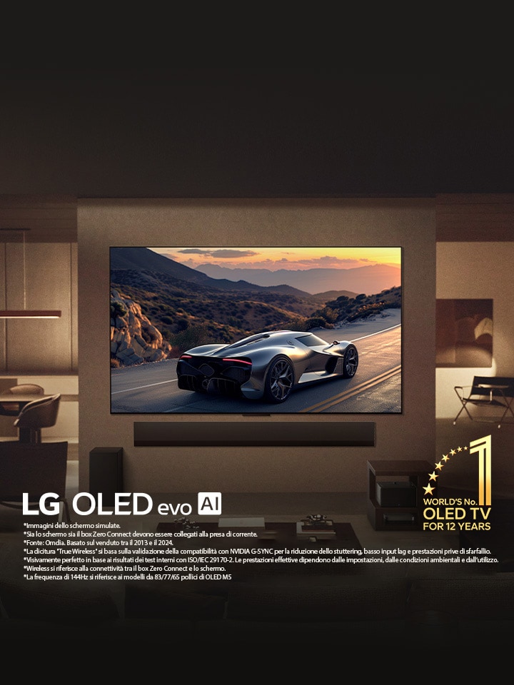 Un salotto di classe con la TV LG OLED evo M5 montata a parete. La LG Soundbar sotto di essa. La Zero Connect Box nascosta sotto un tavolino. Non ci sono fili visibili, a dimostrazione della tecnologia True Wireless della TV. Sono visibili l’emblema della OLED TV numero 1 al mondo da 12 anni e il logo LG OLED evo AI. 
