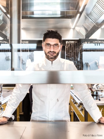 Foto dello chef Andrea Aprea